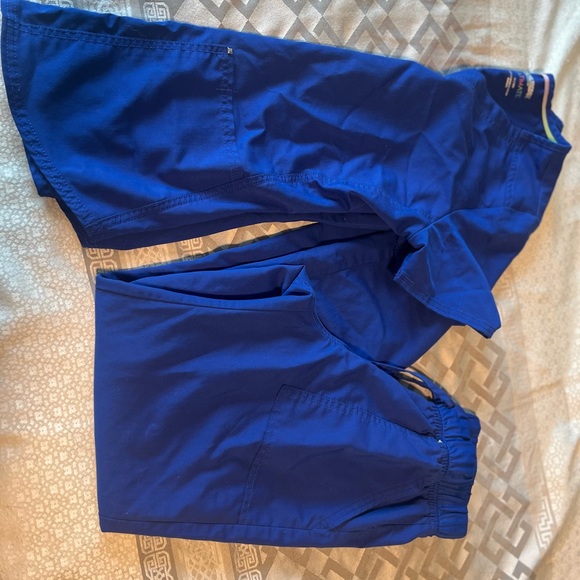 Scrub Set bundle - Picture 3 of 9